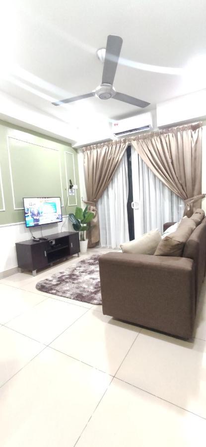 شقة Dperdana -Dinies Pool,Wifi, Centre Of Kota Bharu, 4-5 Pax المظهر الخارجي الصورة