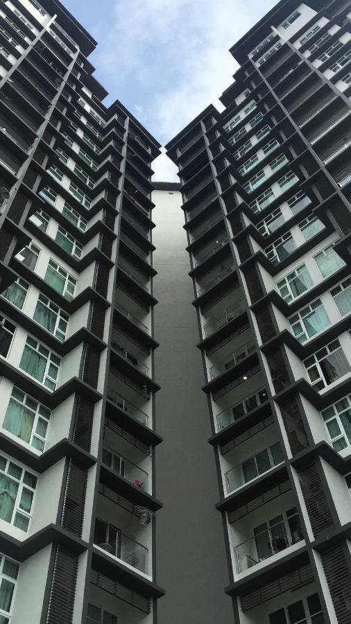 شقة Dperdana -Dinies Pool,Wifi, Centre Of Kota Bharu, 4-5 Pax المظهر الخارجي الصورة